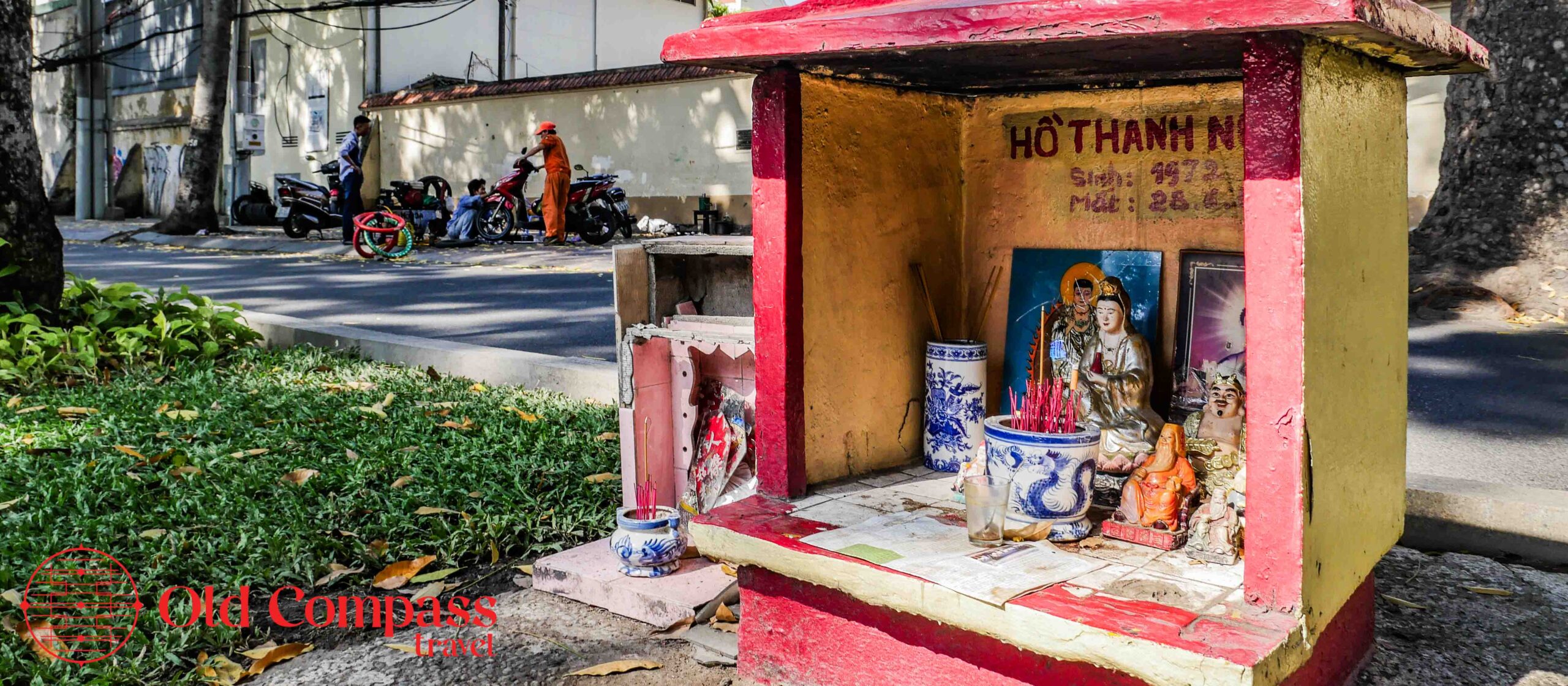 Streetside altar, Saigon