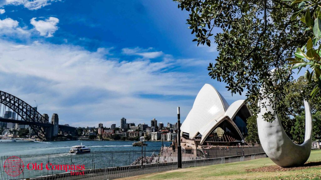 Bara sculpture, Sydney Harbour